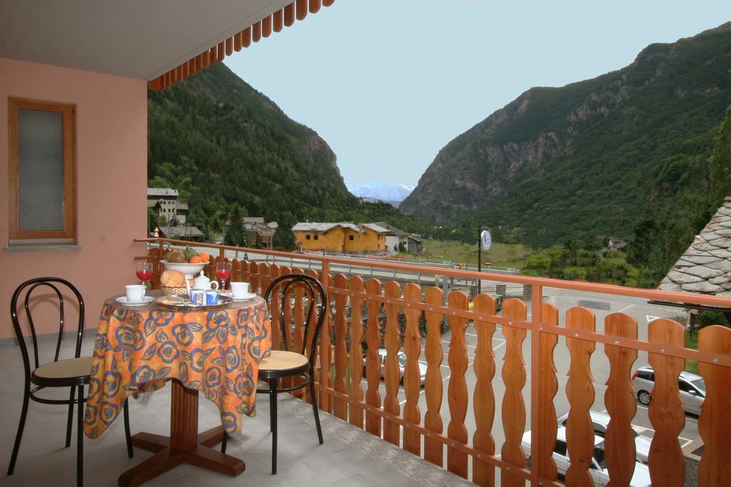Hotel Dama Bianca Valtournenche Ruang foto