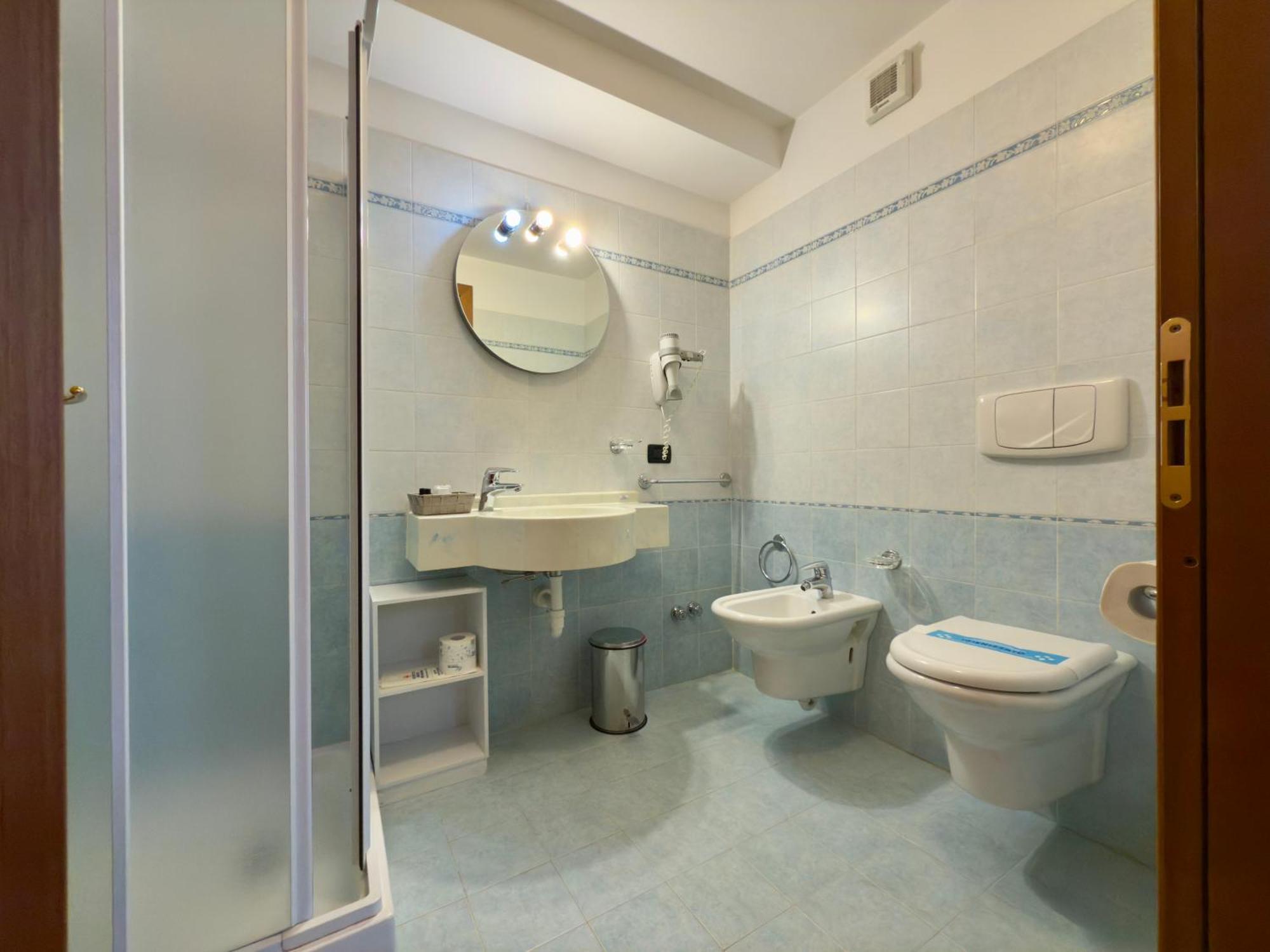 Hotel Dama Bianca Valtournenche Bagian luar foto